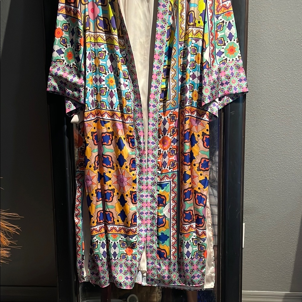 Zara Multicolor Patterned Robe - Picture 2 of 4